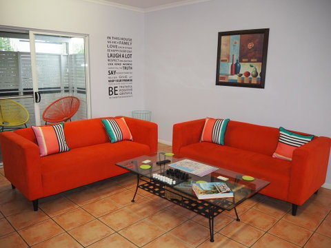 Cairns Sharehouse Apartment - Holiday Find 3