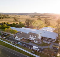 Camden Valley Inn - Holiday Find