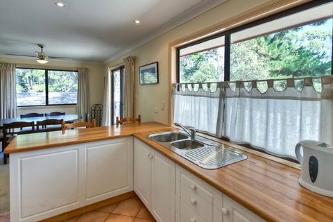 Camelot - Holiday Find 3