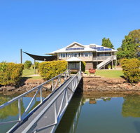 Campbell 7 - Large Queenslander on Maroochy River - Holiday Find