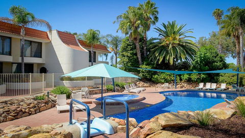 Capri Waters Country Club - Holiday Find 2