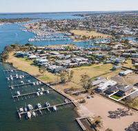Captains Hideaway - Jetty Berth and Pet Friendly - Holiday Find