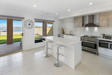 Captains Hideaway - Jetty Berth And Pet Friendly - Holiday Find 1