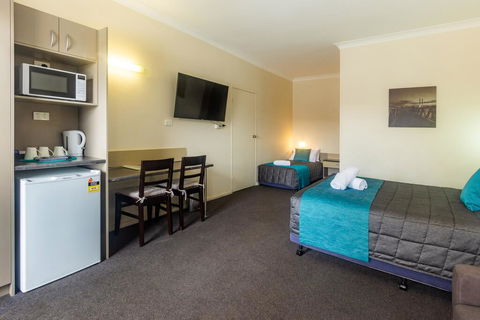 Caravilla Motor Inn - Holiday Find 1