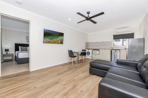 Cascade Motel In Townsville - Holiday Find 2