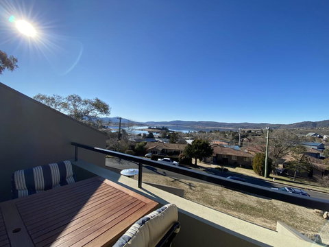 Cascades 15 - Holiday Find 0