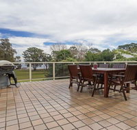 Castaways' 36 Cromarty Road - Beachfront house - Holiday Find