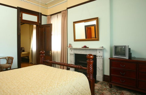 CBC Bed & Breakfast & Cafe - Holiday Find 2