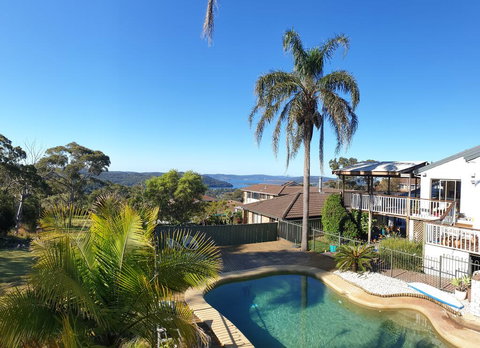 Central Coast Getaway 4B Family Holiday Home - Holiday Find 0