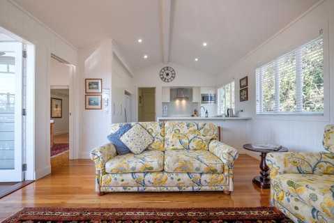 Central Cottage - Holiday Find 1
