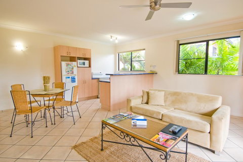 Central Plaza Apartments - Holiday Find 3