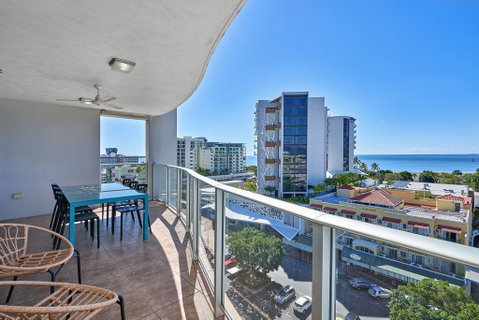 Centrepoint Apartments - Holiday Find 0