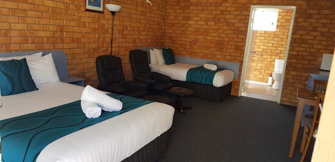 Centrepoint Motel Deniliquin - Holiday Find 0