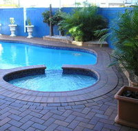 Centrepoint Motor Inn - Holiday Find