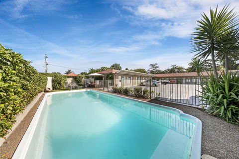 Cessnock Motel - Holiday Find 1