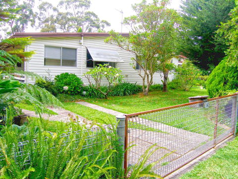 Chapman Cottage @ Callala Bay - Holiday Find 0