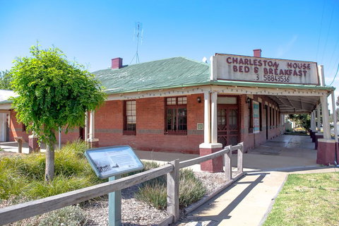 Charleston House Mathoura - Holiday Find 1