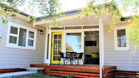 Charming Cottage Cessnock Hunter Valley - Holiday Find 0