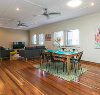 Charming Home By The Sea - Holiday Find