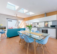 Chic East Sydney Pad - Holiday Find
