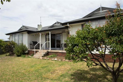 Chillax - Holiday Find 0