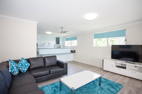 City Beach Holiday House - Holiday Find 2