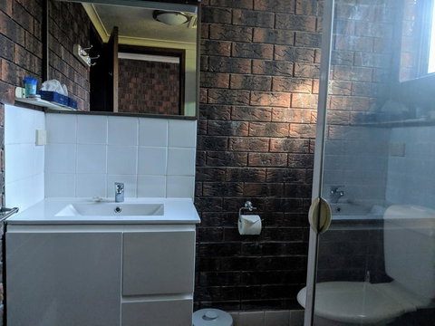 City Lights Motel - Holiday Find 2