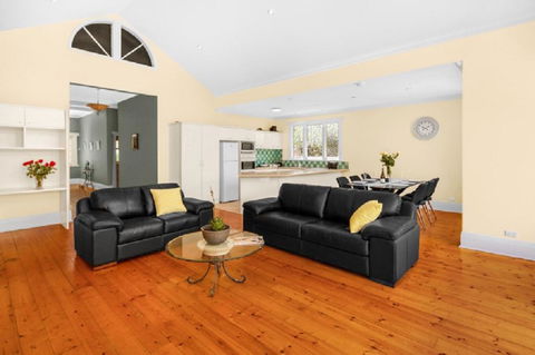 City To Beach - Free WIFI - Free 3 Car Parking - Great Location - Holiday Find 2