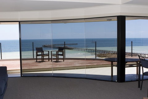Cliff House Beachfront Villas - Holiday Find 1