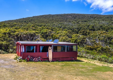 Cloudy Bay Cabin - Holiday Find 1