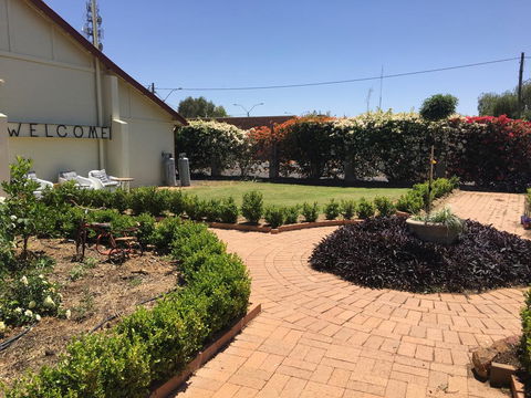 Club Boutique Hotel Cunnamulla - Holiday Find 1