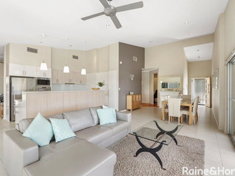 Coast - 3/42 Avoca Drive, Avoca Beach - Holiday Find 1