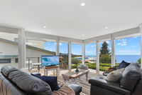 COASTAL HAVEN - panoramic ocean views