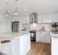 Coastal Luxury Retreat - Holiday Find