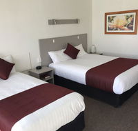 Cobb Inlander Motel - Holiday Find