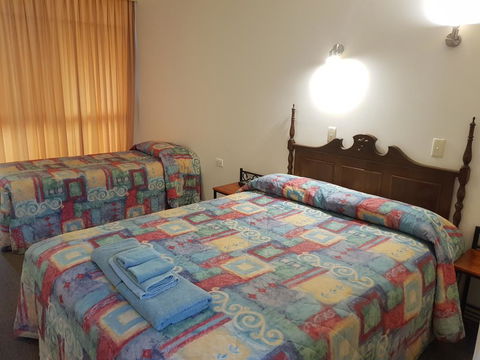 Cobb Inlander Motel - Holiday Find 2