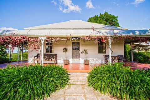 Cockfighters Ghost Vineyard Accommodation - Holiday Find 0
