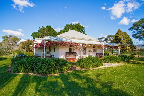 Cockfighters Ghost Vineyard Accommodation - Holiday Find 2