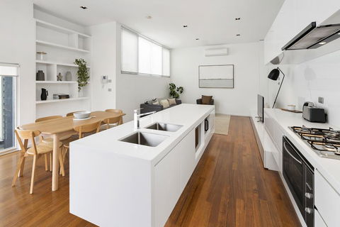 Cogens Two Bedroom Townhouse - Holiday Find 3