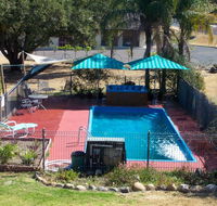 Colonial Inn Motel - Holiday Find