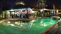 Colonial Village Cabins Camping  Tours - Hervey Bay YHA