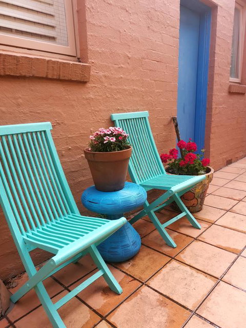 Colourful Creative Artist House Glen Waverley - Holiday Find 3