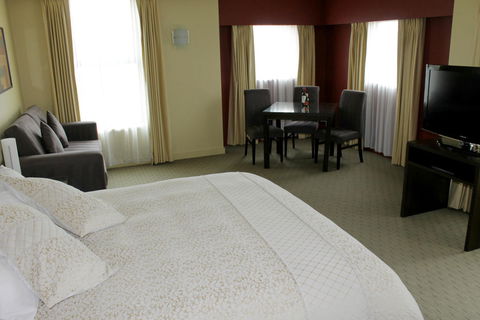 Comfort Inn & Suites City Views - Holiday Find 2