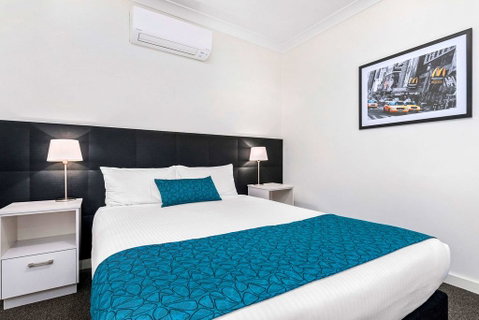 Comfort Inn & Suites Manhattan - Holiday Find 2