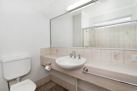 Comfort Inn Cairns City - Holiday Find 1