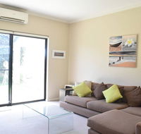 Comfortable 2 Bedroom Unit With Garden - Holiday Find