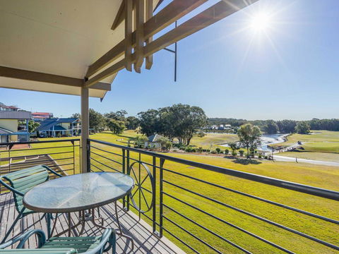 Condo 108 @ Horizons Resort & Golf, Stunning Course + Lake Views - Holiday Find 0