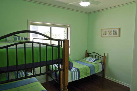 Cooinda, 17 Dulconghi Street - Holiday Find 3