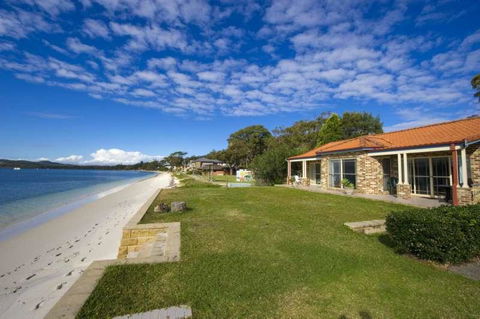 Cook St 4 - Salamander Bay - Holiday Find 0