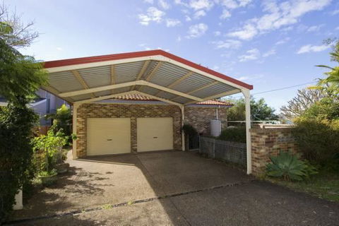Cook St 4 - Salamander Bay - Holiday Find 2